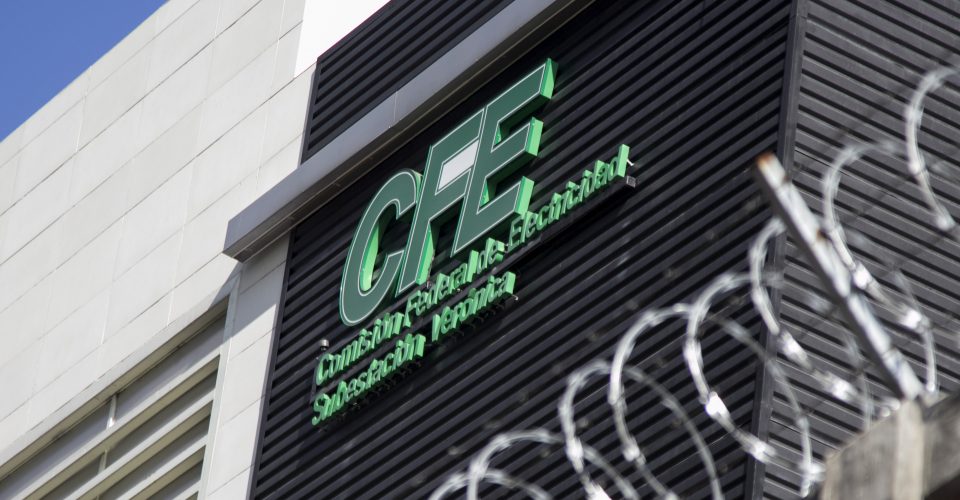 Proponen recorte a presupuesto de Pemex; incrementan el de CFE