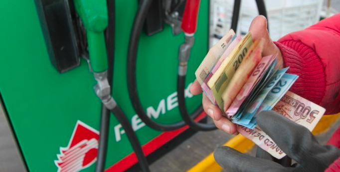 Gasolinas siguen sin estímulo fiscal; disminuyó el aporte para el diésel