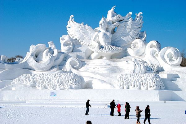 China inaugura el festival del hielo y la nieve • Fortuna y Poder