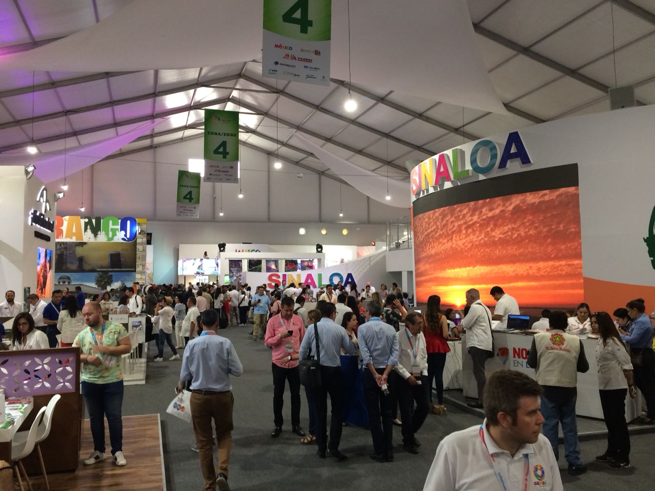 AMLO se reunirá con empresarios para discutir organización del Tianguis Turístico 2024