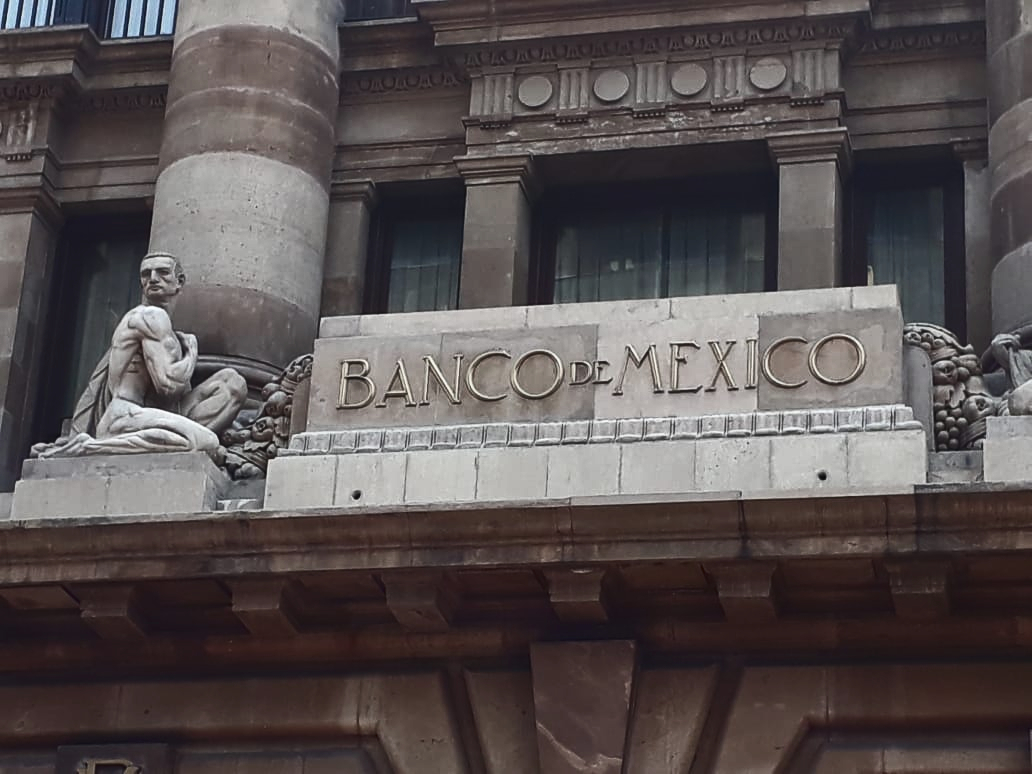 Banxico no debe recortar la tasa de referencia hasta que baje la inflación: Heath