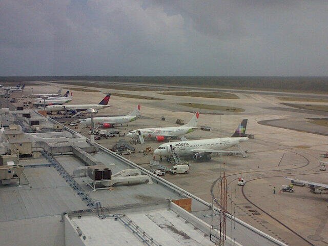 Grupos aeroportuarios analizan propuesta para modificar bases de regulación tarifaria