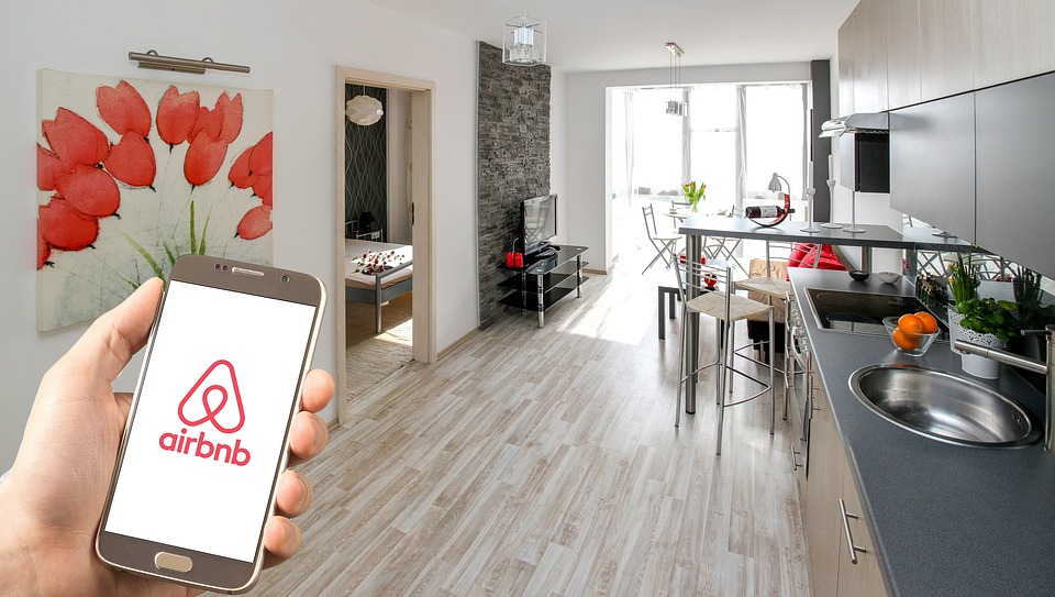 Airbnb ha pagado 2,200 mdp por impuesto al hospedaje en México