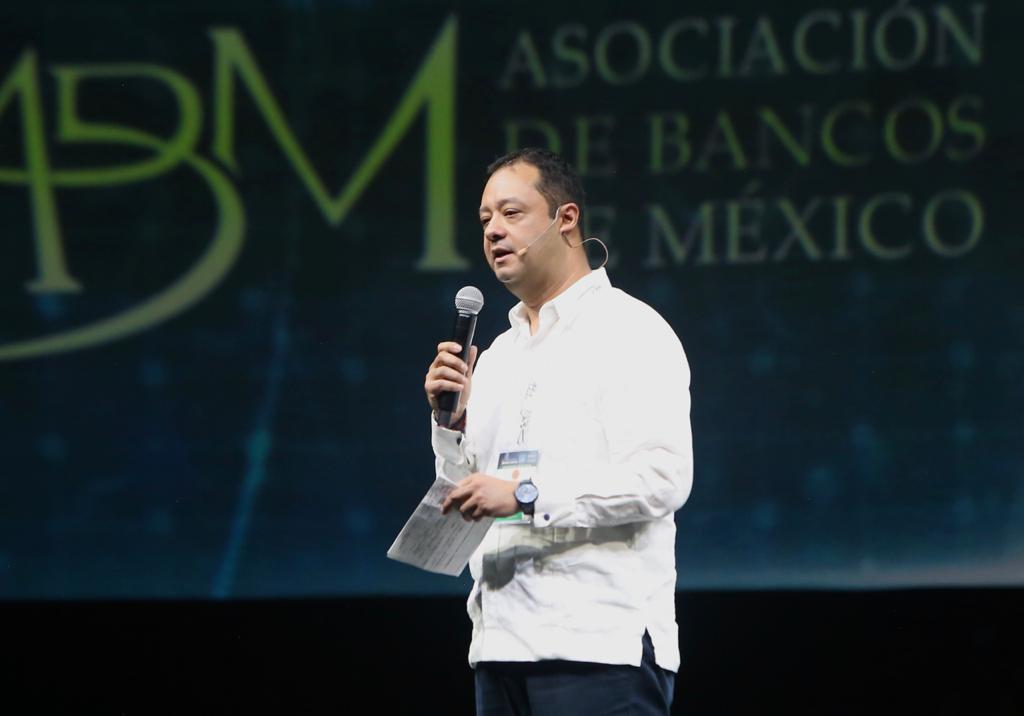 Hacienda aboga por incluir material económico y financiero en libros de primaria