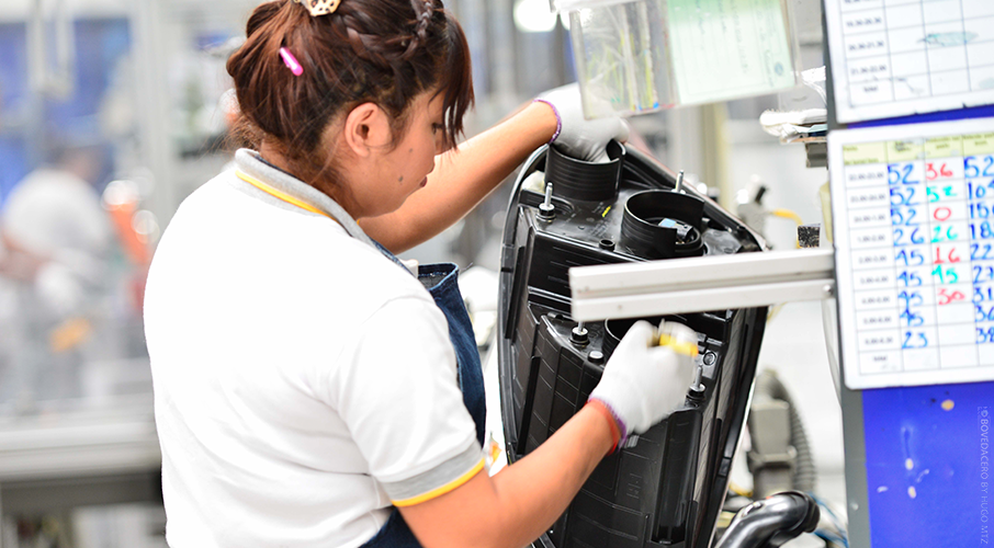 Afore están en deuda con las mujeres; solo 5 aplican perspectiva de género en sus servicios