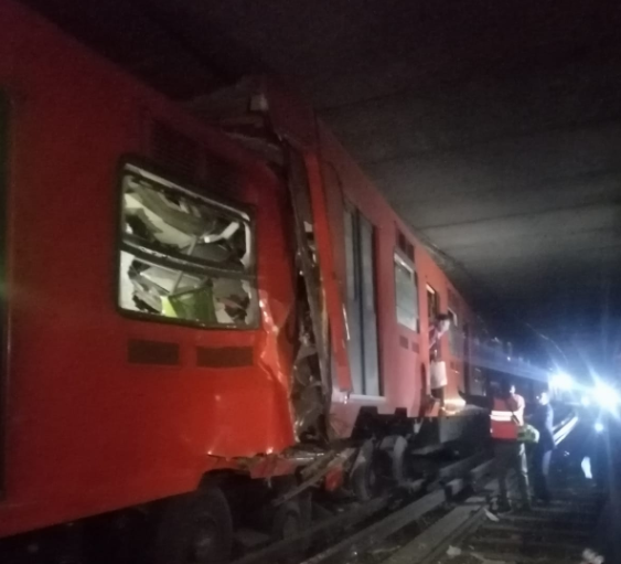 Abren carpeta de investigación por choque de trenes en Línea 3