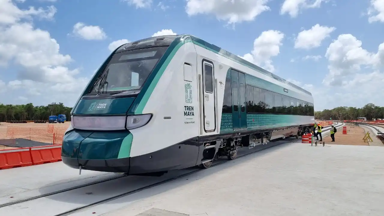 Primer convoy del Tren Maya