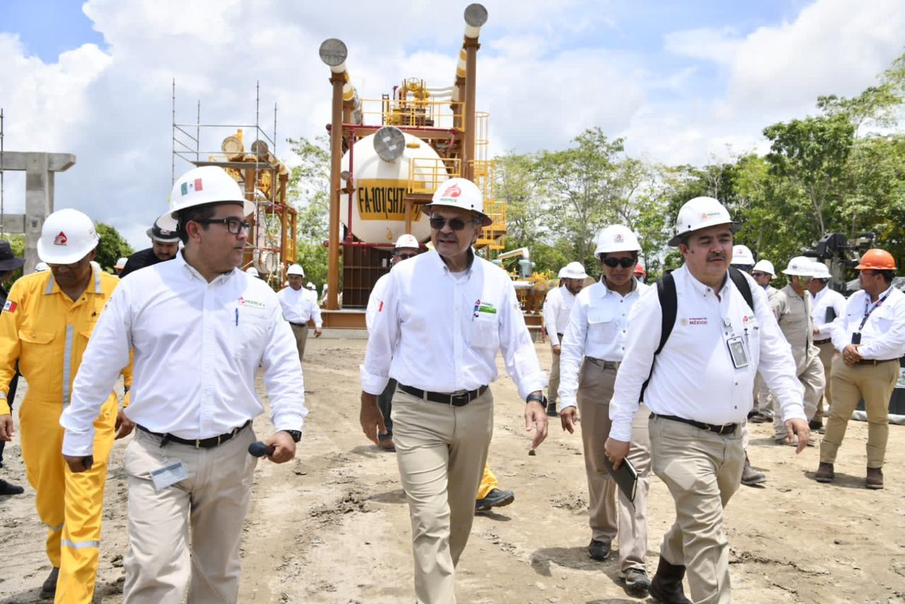 Gobierno federal se encargará de los vencimientos de deuda de Pemex: Romero Oropeza
