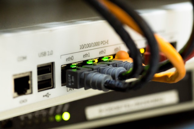 Internet y telefonía fijos, los servicios de telecomunicaciones que más se contratan en México: IFT