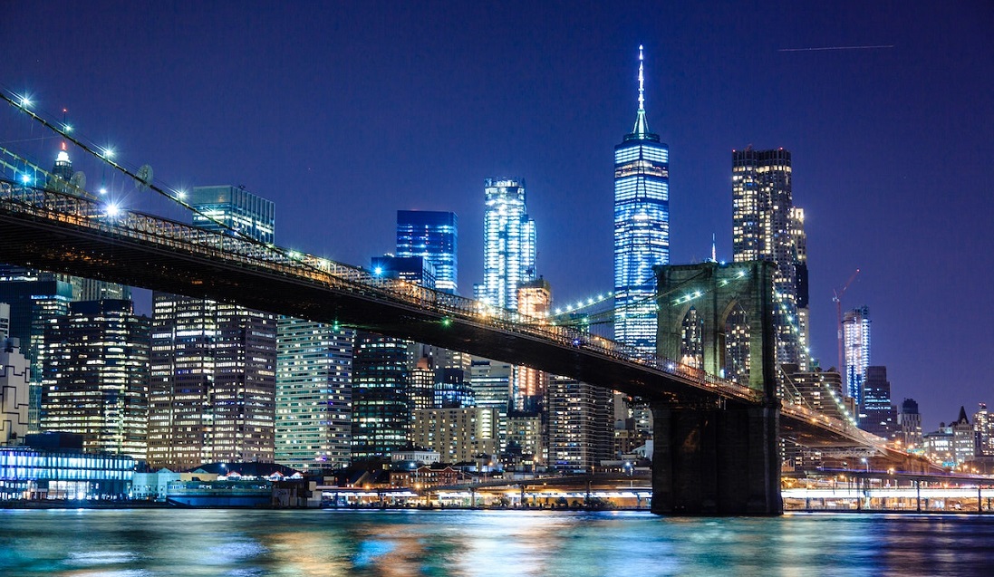 Economía de EU evadió la recesión y logró crecer 2.5% en 2023