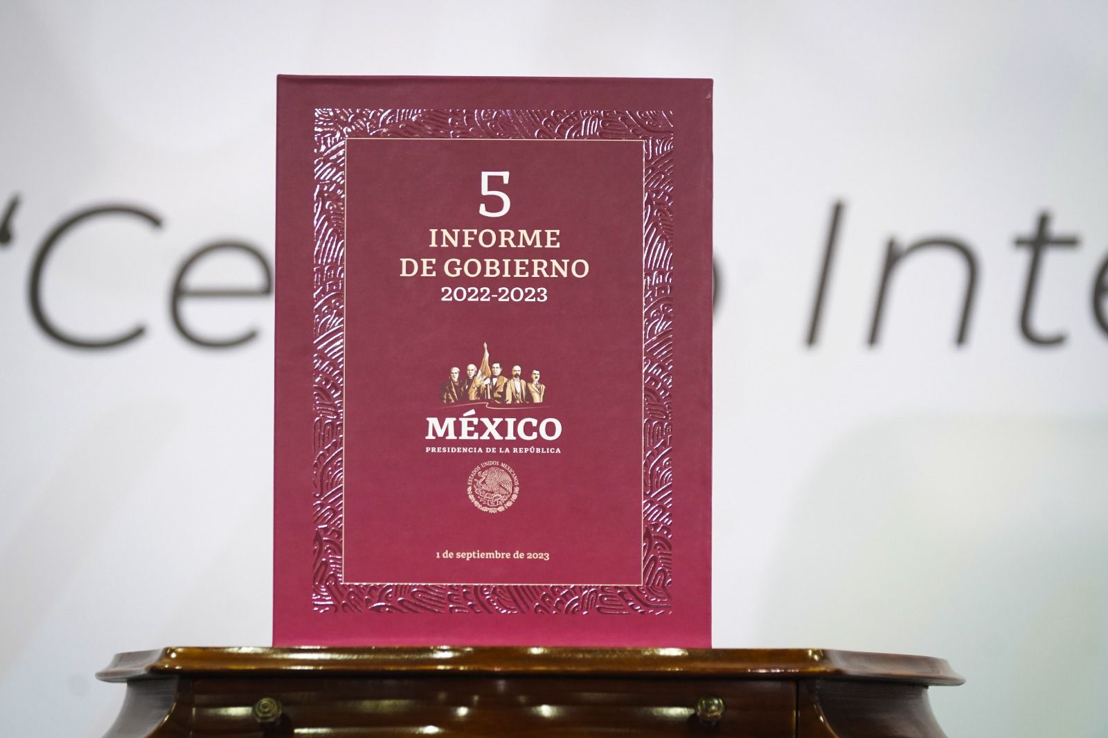 AMLO presume que 5 millones de personas han salido de la pobreza