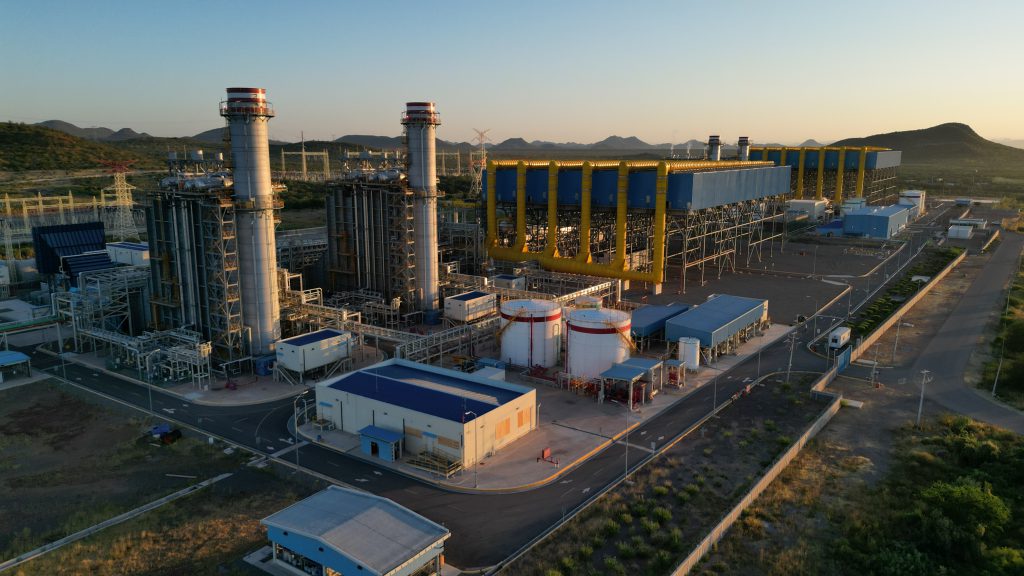 Premian a gobierno mexicano por transacción para comprar 13 plantas de Iberdrola