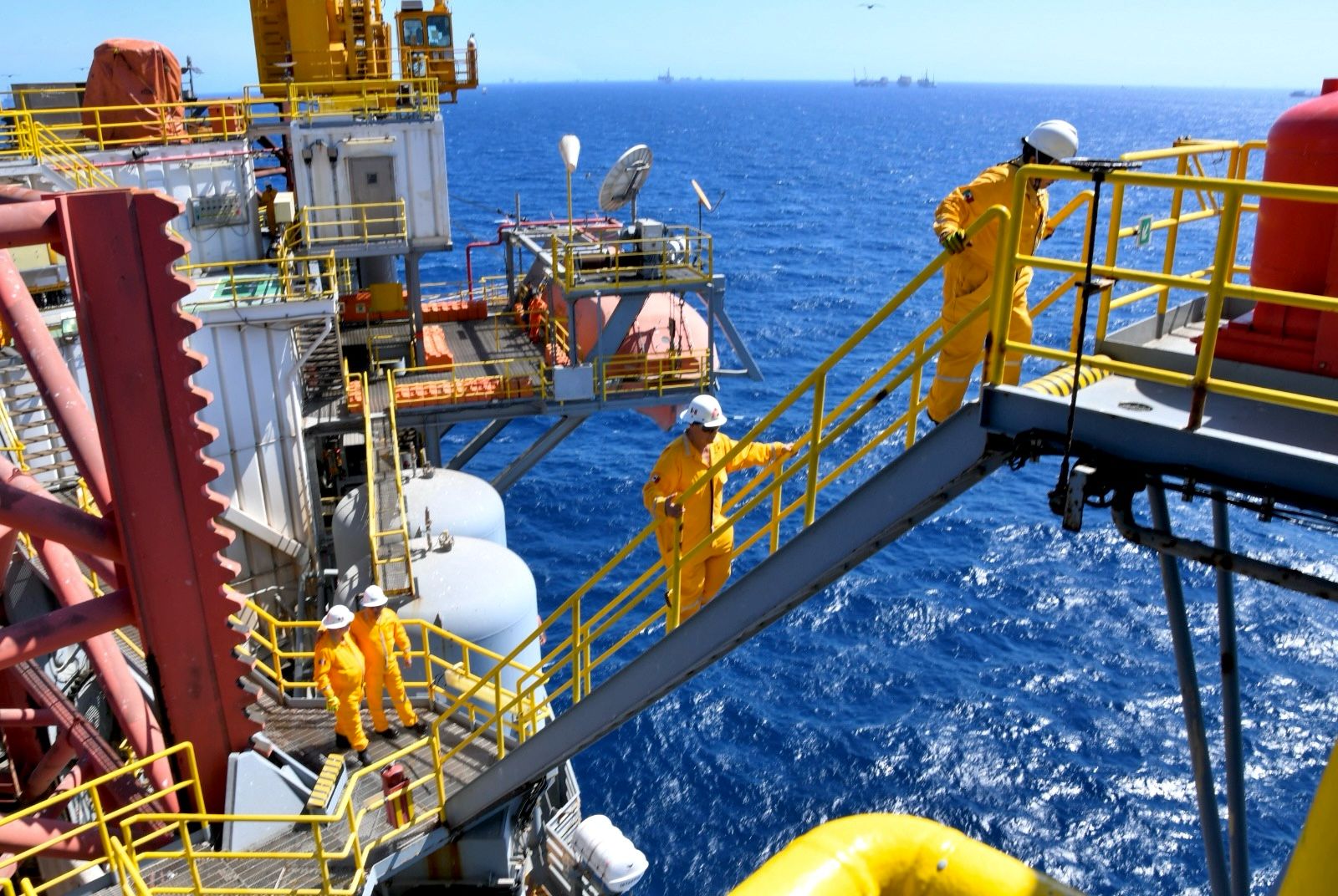 Pemex, el problema más grande para las finanzas públicas: BBVA México