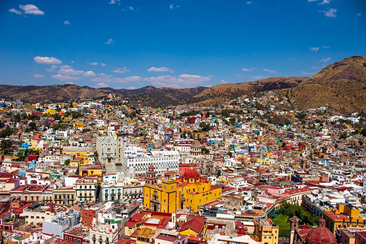 Infonavit apoyará elaboración de planes de desarrollo para ciudades beneficiadas por el “nearshoring”