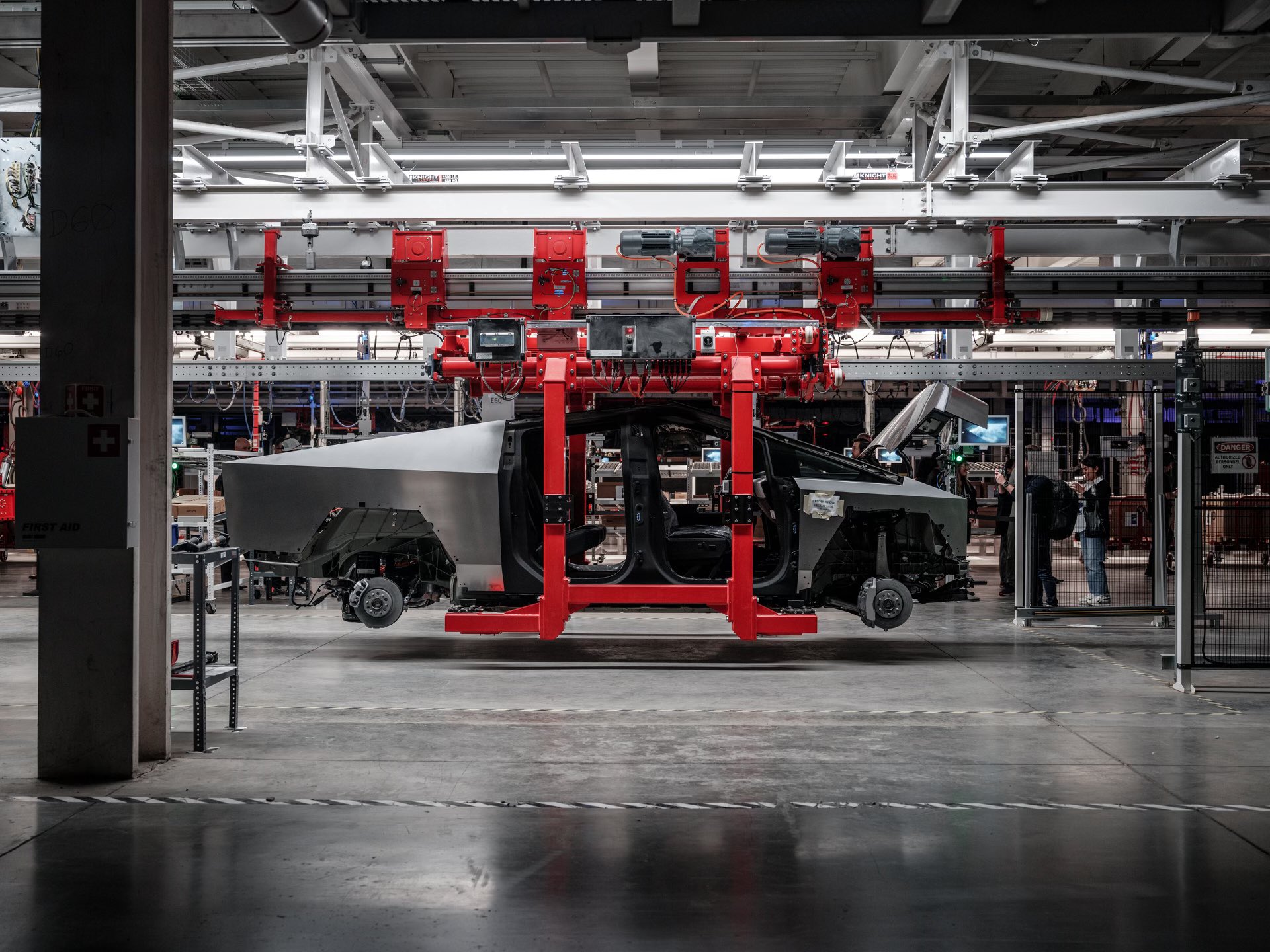 Tesla nunca hizo trámites para instalar su planta en Nuevo León: Buenrostro