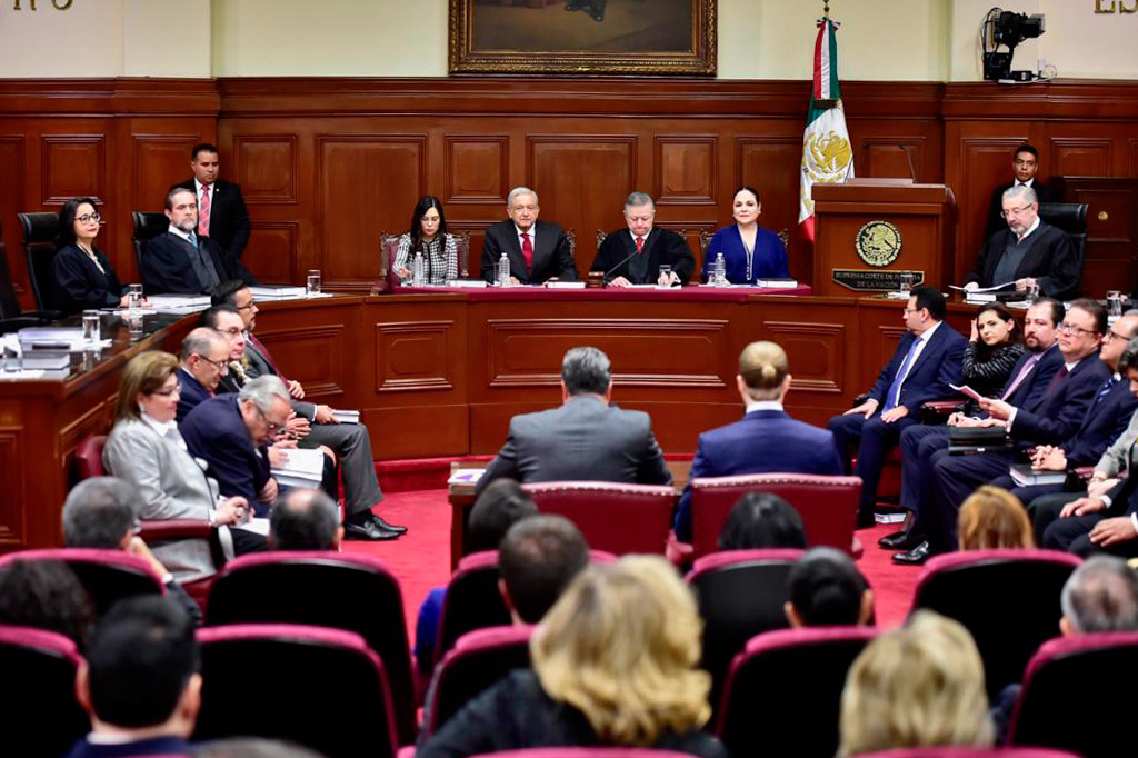 Trabajadores tienen derecho a protestar contra la reforma al Poder Judicial: AMLO