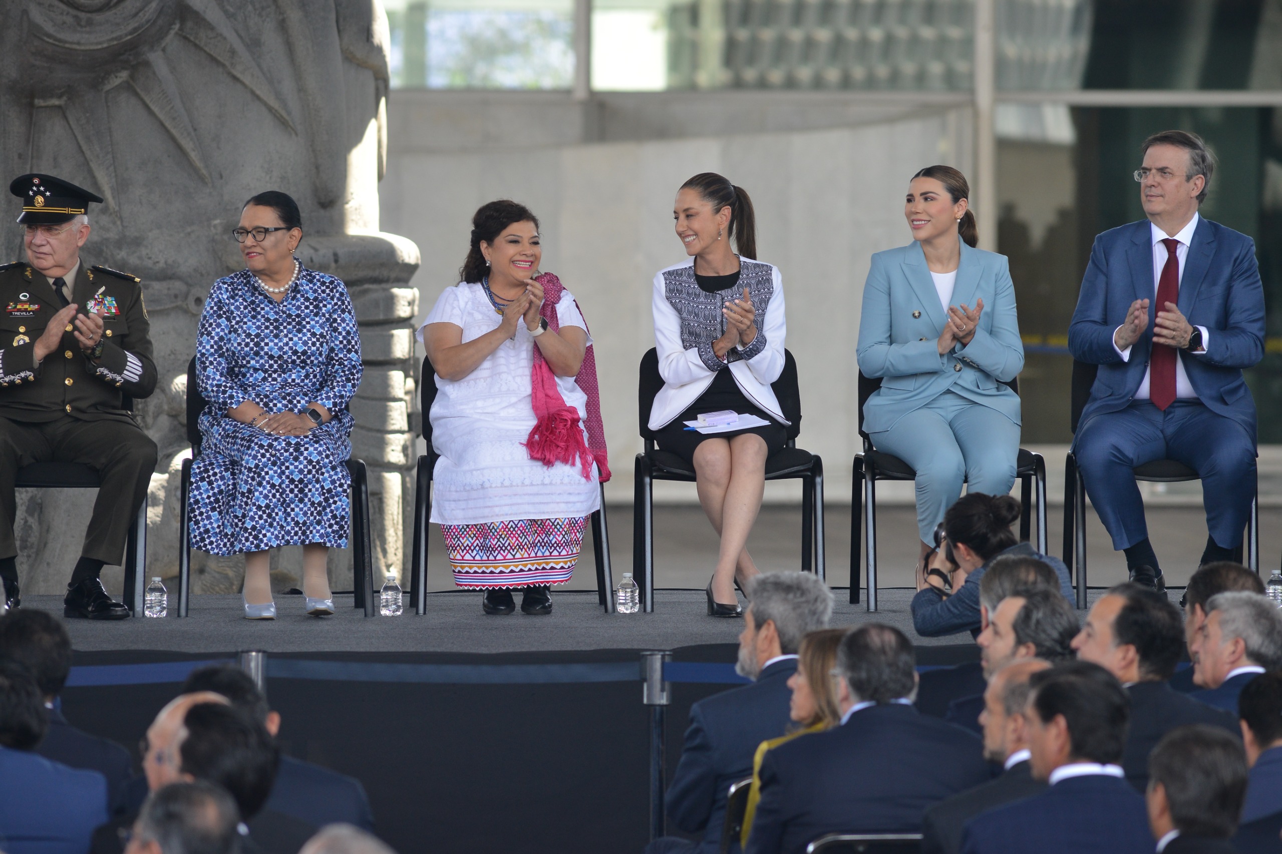 Sheinbaum presenta 18 acciones para “acelerar” el Plan México