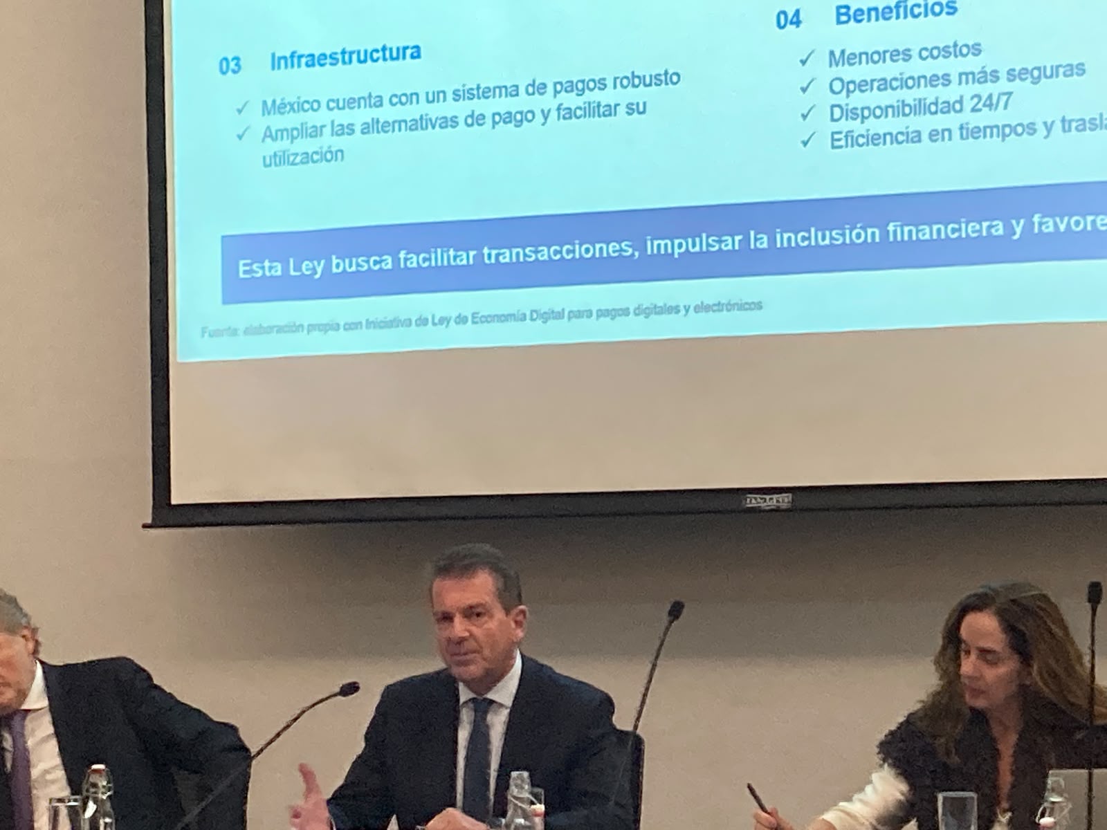Intercambio de información entre bancos para prevenir lavado de dinero opera ya en 33% de cuentas de captación