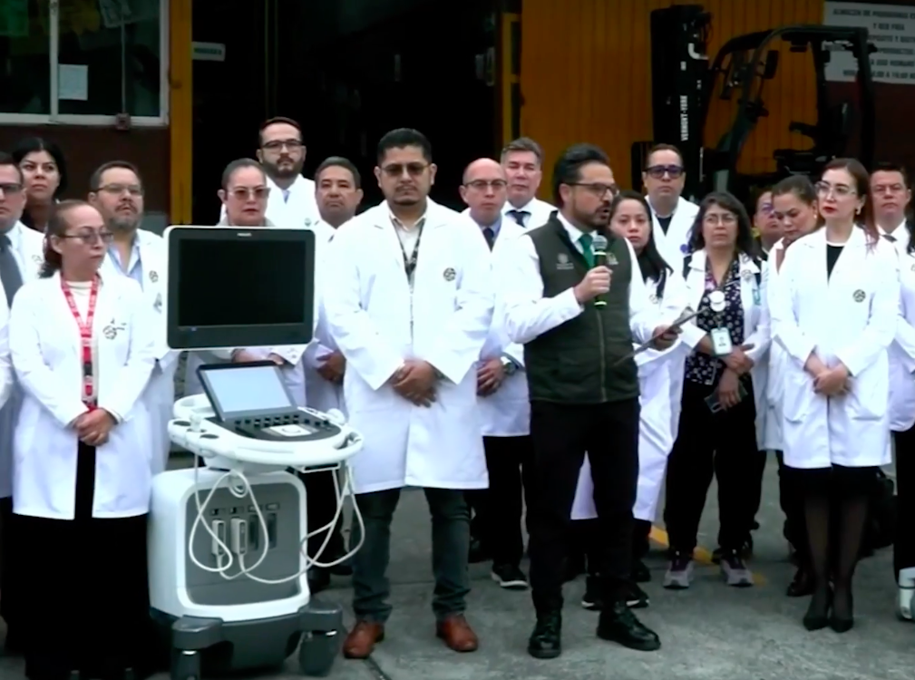 IMSS entrega de equipo médico